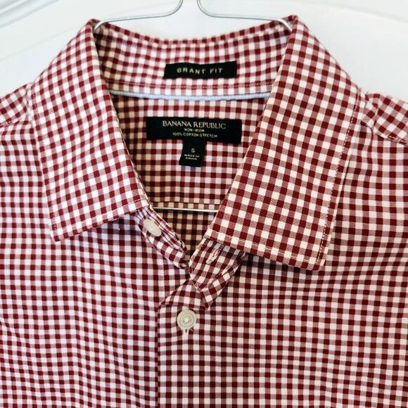 Banana Republic LS Shirt Burgundy Check SMALL 14-14.5 - Picture 2 of 4